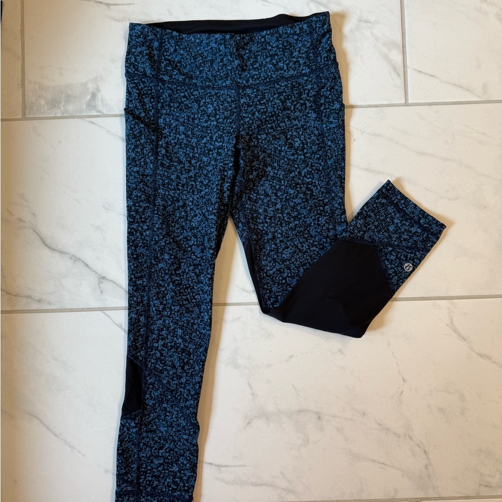 Cropped Lululemon leggings size 4